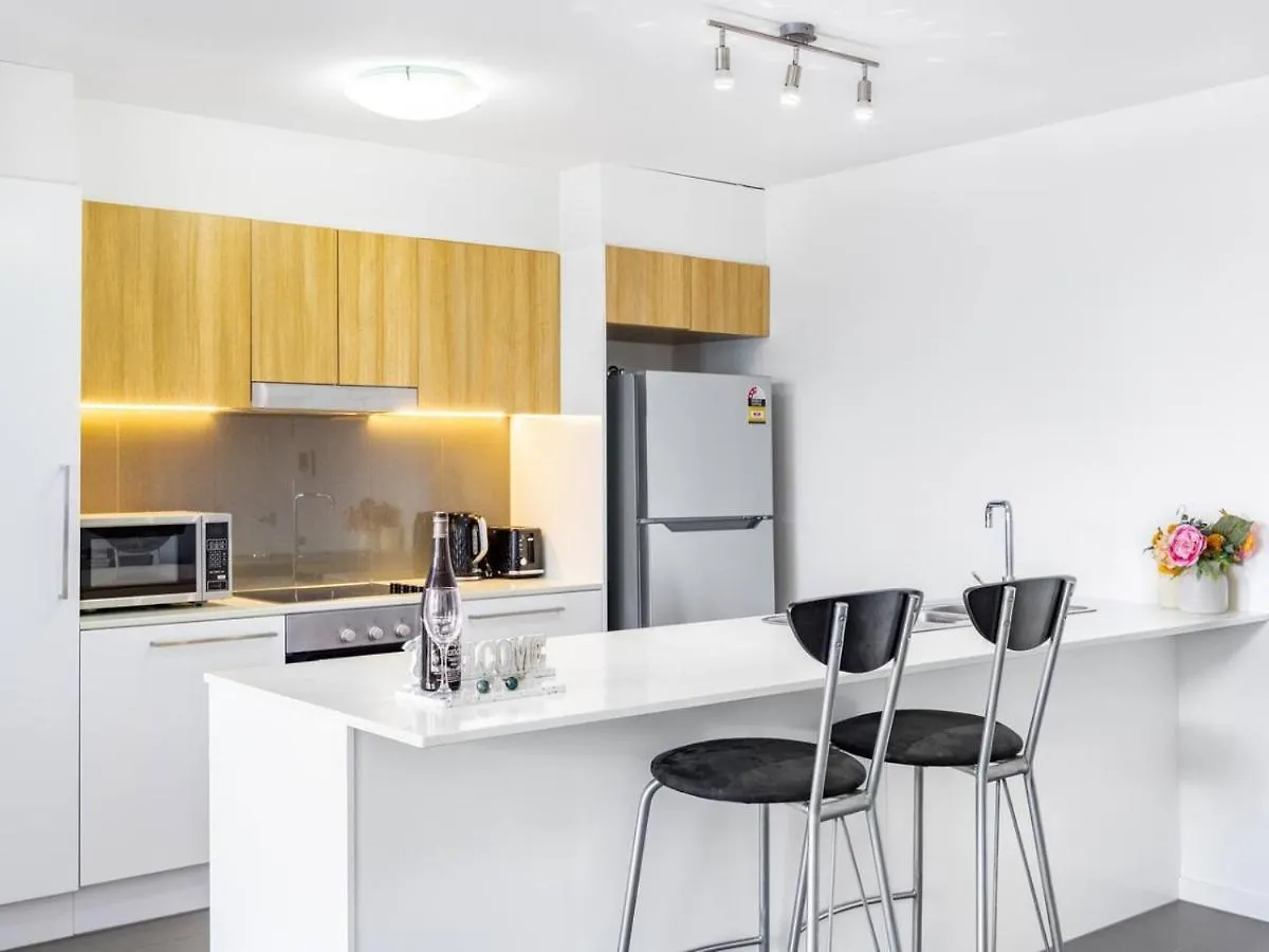 アパート Chic Modern Retreat 1Br Apt W Pool Kelvin Grove ブリスベン